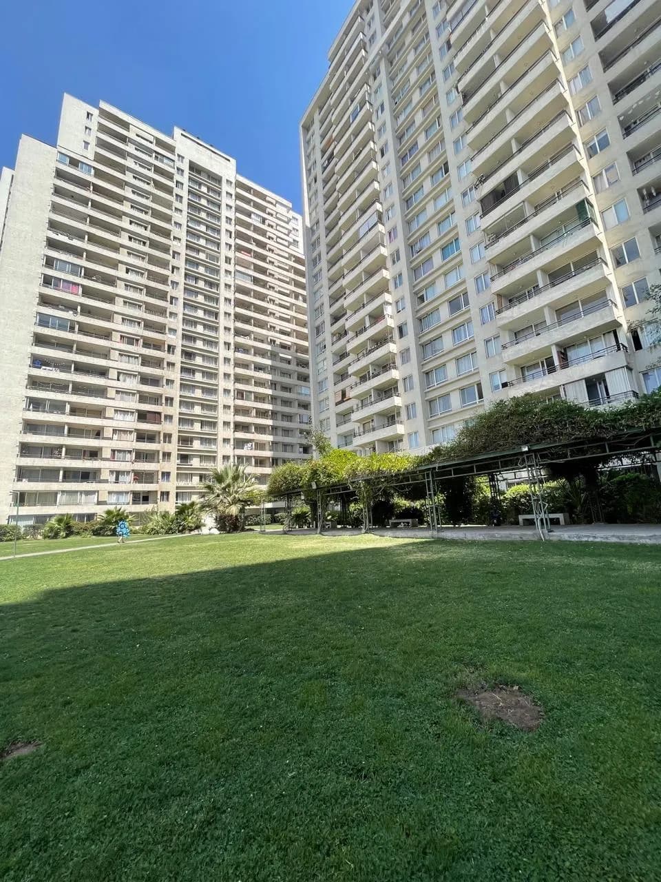 2005-C · Depto en Venta Estilo Mariposa con Bodega, cercano Metro L5