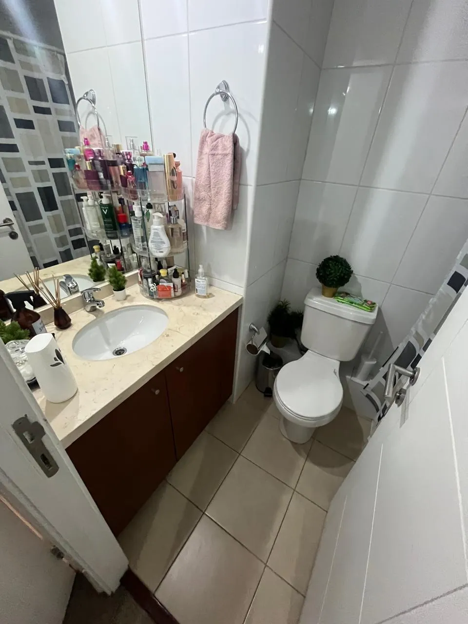 Depto en Venta Estilo Mariposa con Bodega, cercano Metro L5 – foto 2
