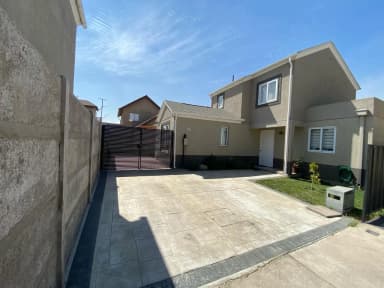Se Arrienda Acogedora Casa 3 Dorm, 3 Baños Cercano A Autopista El Sol - foto 2