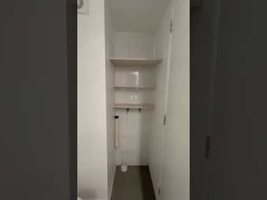 Se Arrienda Depto - 2 Dorm, 2 Baños Con Estac Y Bod, Cercano Metro L/2. - video